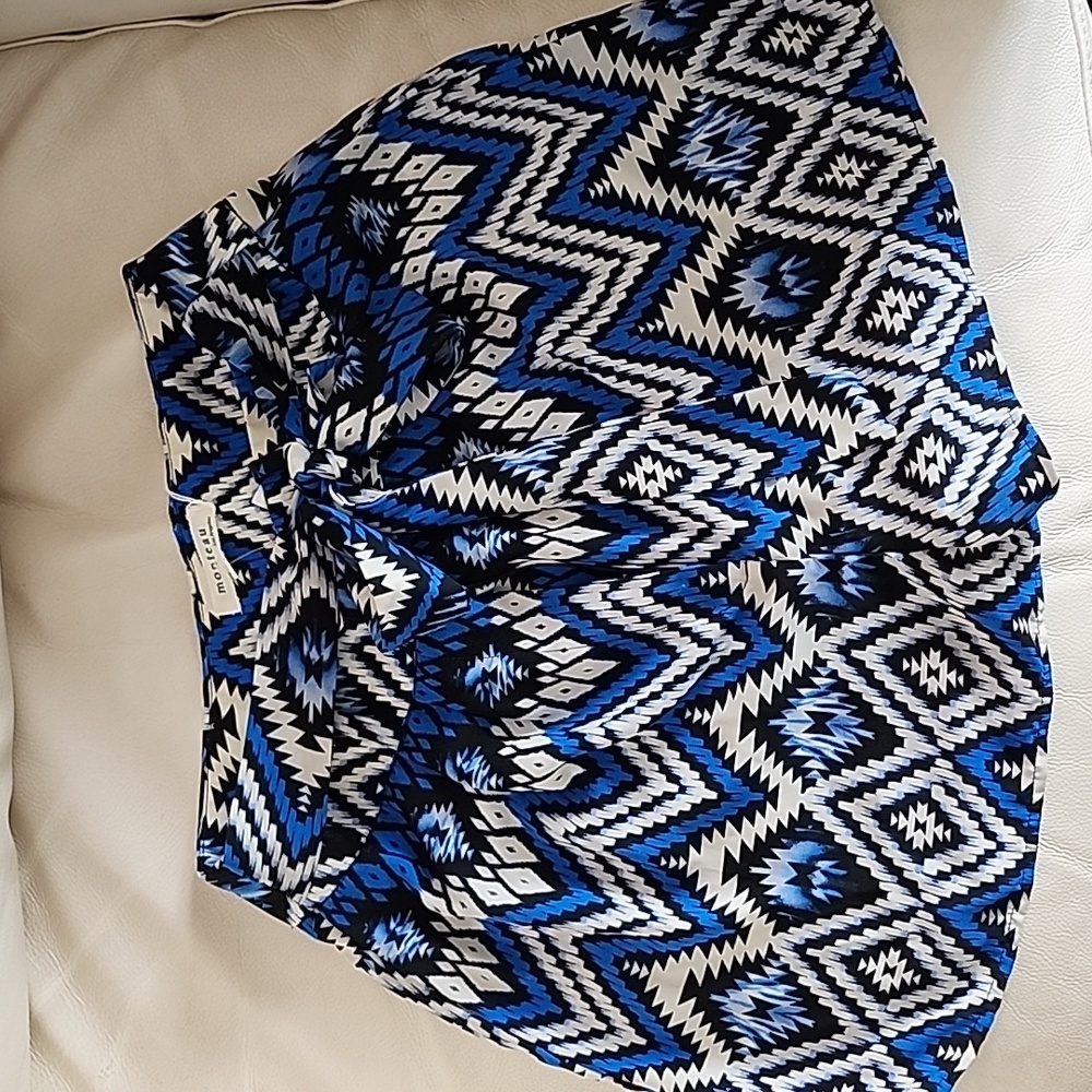 Monteau Blue white black Skirt size M